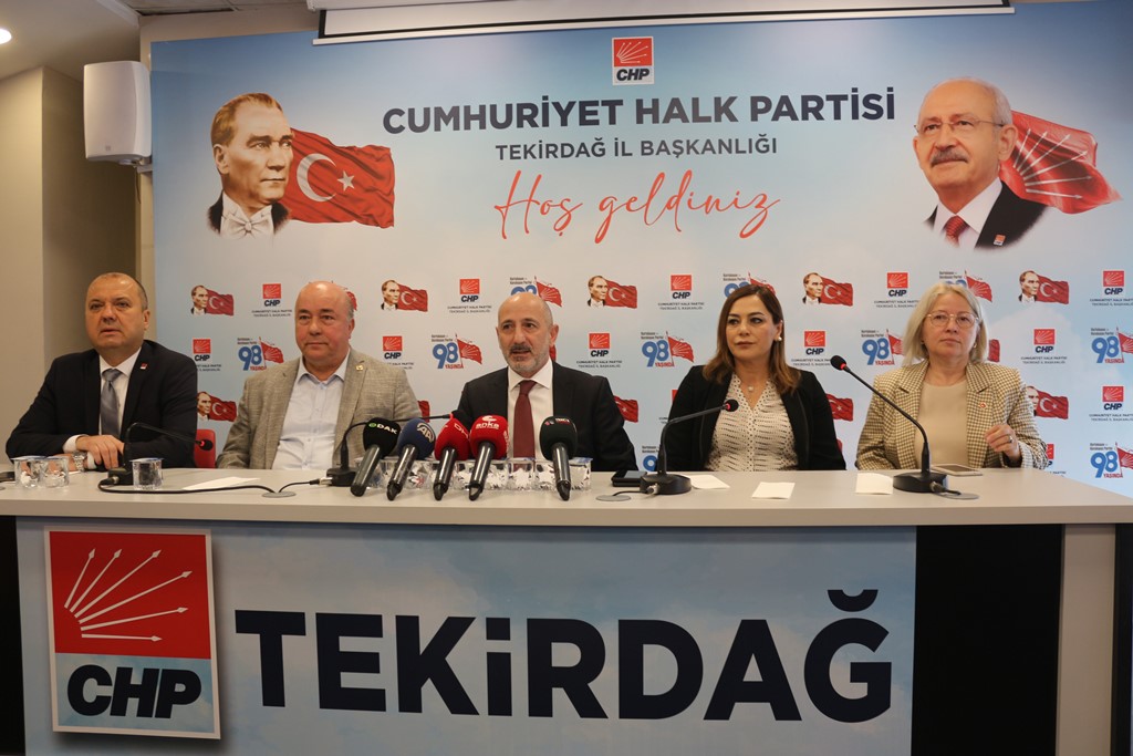 CHP Genel Başkan Yardımcısı Ali Öztunç: “AK PARTİ’NİN YARISI FETÖ’DEN, YARISI PKK’DAN CEZA ALMAK ZORUNDA”