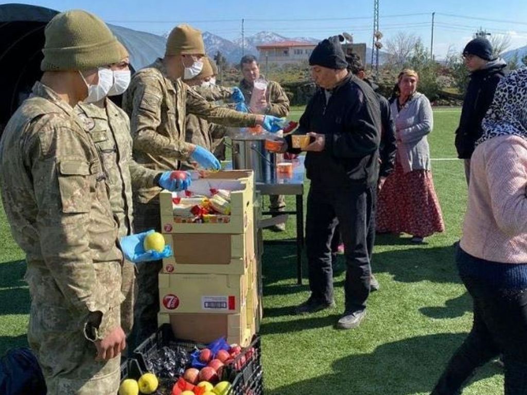 TEKİRDAĞ’DAKİ BİRLİKLER DEPREM BÖLGESİNDE HİZMET VERİYOR