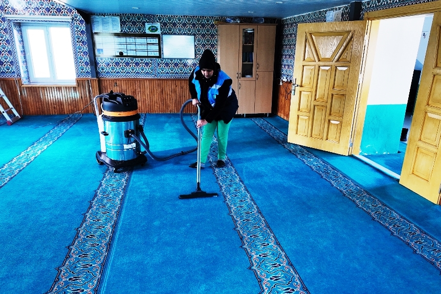 SÜLEYMANPAŞA BELEDİYESİ CAMİLERDE TEMİZLİK SEFERBERLİĞİ BAŞLATTI