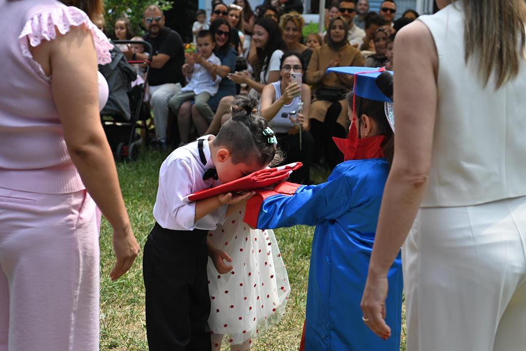 SÜLEYMANPAŞA BELEDİYESİ ÇOCUK AKADEMİSİ’NDE MEZUNİYET COŞKUSU