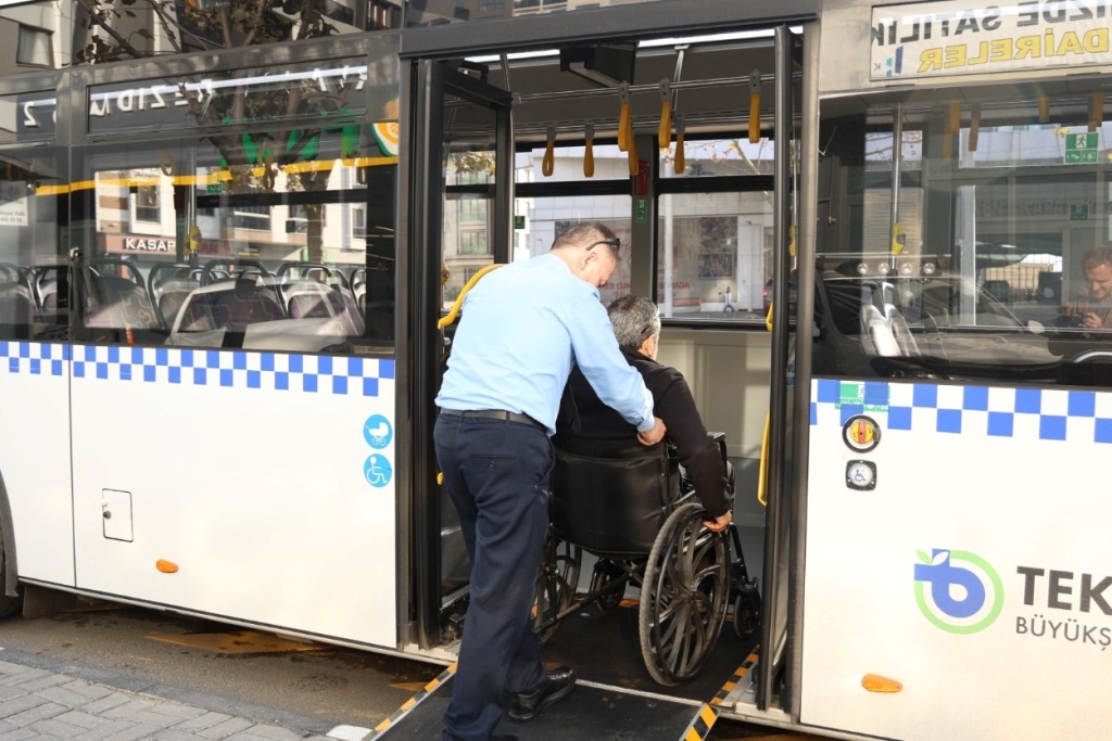 BÜYÜKŞEHİR’DEN ENGELLİLERE ÖZEL TEKNOLOJİ DESTEĞİ