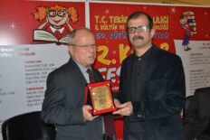 Mehmet Altaş (Köşe Yazısı) MAVİ GÖZLÜ KENT ÖKSÜZ KALDI