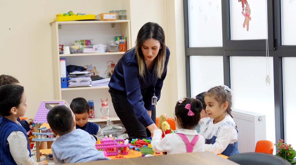 BÜYÜKŞEHİR’DEN ÇOCUKLARA FIRSAT EŞİTLİĞİ SUNAN KÜTÜPHANE