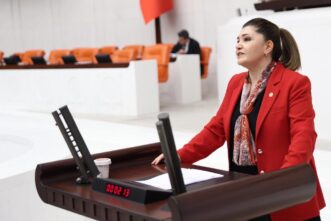 SELCAN TAŞÇI: “BEBEK KATİLİ ÖCALAN’A UYGULANMAYAN TECRİT GAZETECİLERE UYGULANIYOR!”