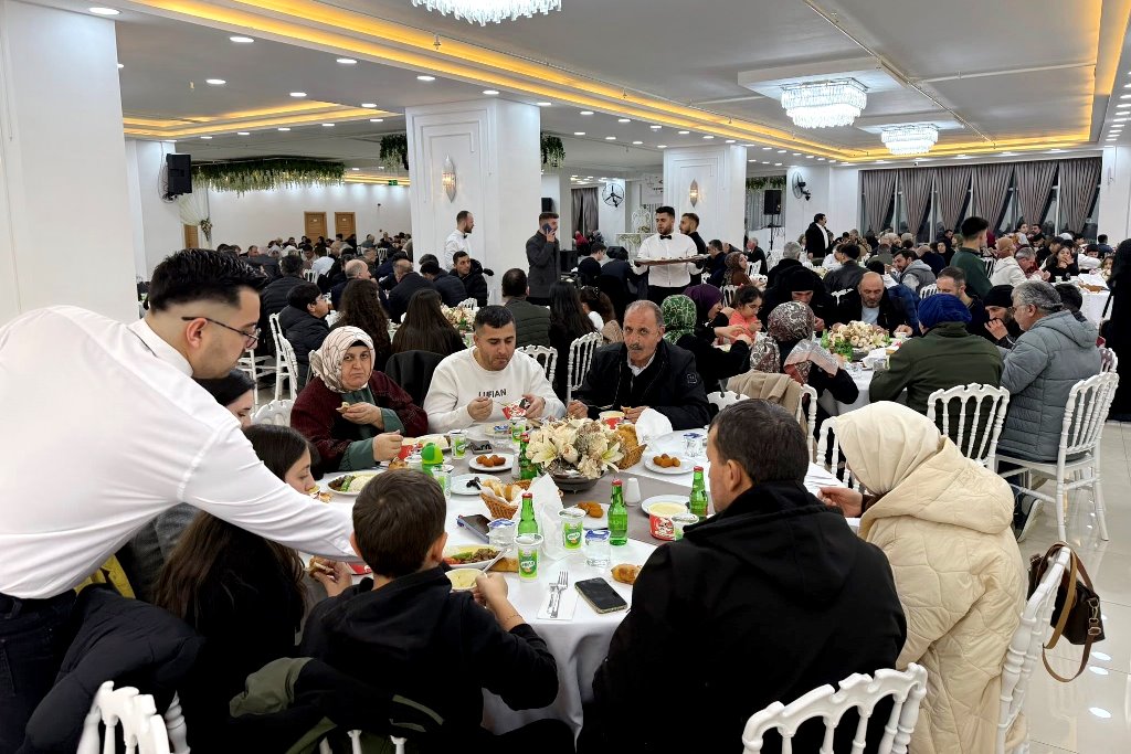TEKİRDAĞ’DA KARS ARDAHAN AĞRI IĞDIR KÜLTÜRÜ İFTAR SOFRASINDA BULUŞTU