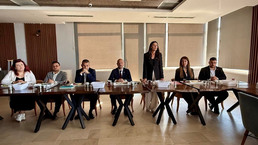 CHP’DEN KAHVALTI PROGRAMI VE BASIN AÇIKLAMASI