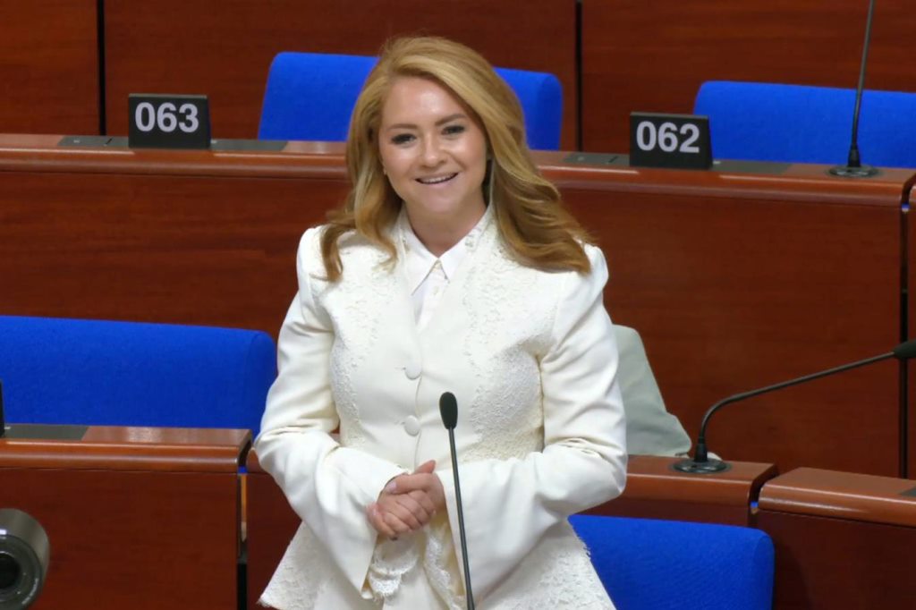 MÜGE YILDIZ TOPAK: “TÜRKİYE’MİZİN VE ERGENE’MİZİN SESİNİ AVRUPA’DA YÜKSELTTİK!”