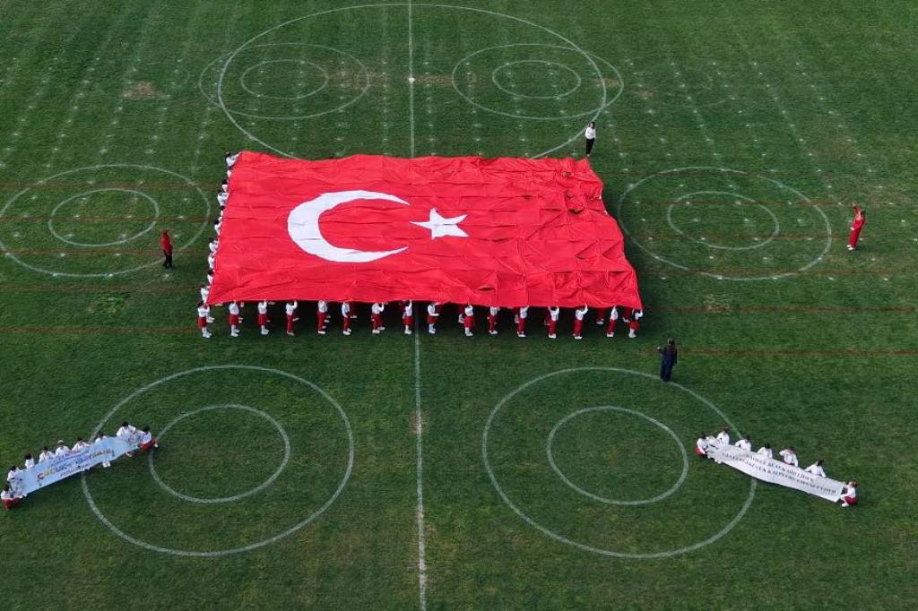 23 NİSAN ULUSAL EGEMENLİK VE ÇOCUK BAYRAMI ERGENE’DE COŞKUYLA KUTLANDI