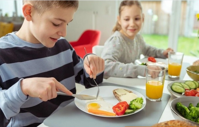 TEKİRDAĞ BÜYÜKŞEHİR BELEDİYESİ’NDEN BİN 250 ÇOCUĞA BESLENME DESTEĞİ