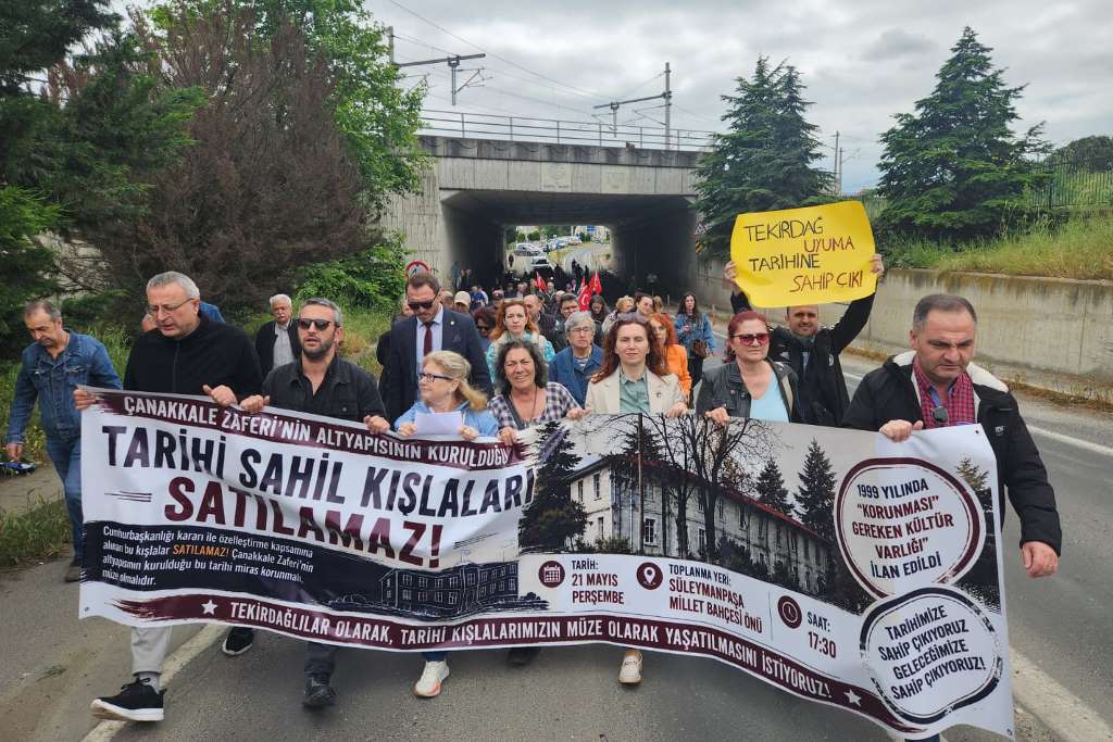 TEKİRDAĞ “TARİHİ” İÇİN AYAKTA: “TARİHİ SAHİL KIŞLALARI SATILAMAZ!”