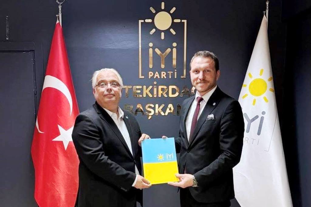 İYİ PARTİ SÜLEYMANPAŞA İLÇE BAŞKANLIĞI’NDA BAYRAK DEĞİŞİMİ