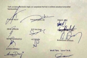 CHP OLAĞANÜSTÜ KURULTAYI İÇİN TEKİRDAĞ’DAKİ 15 DELEGEDEN 13’Ü İMZA VERDİ