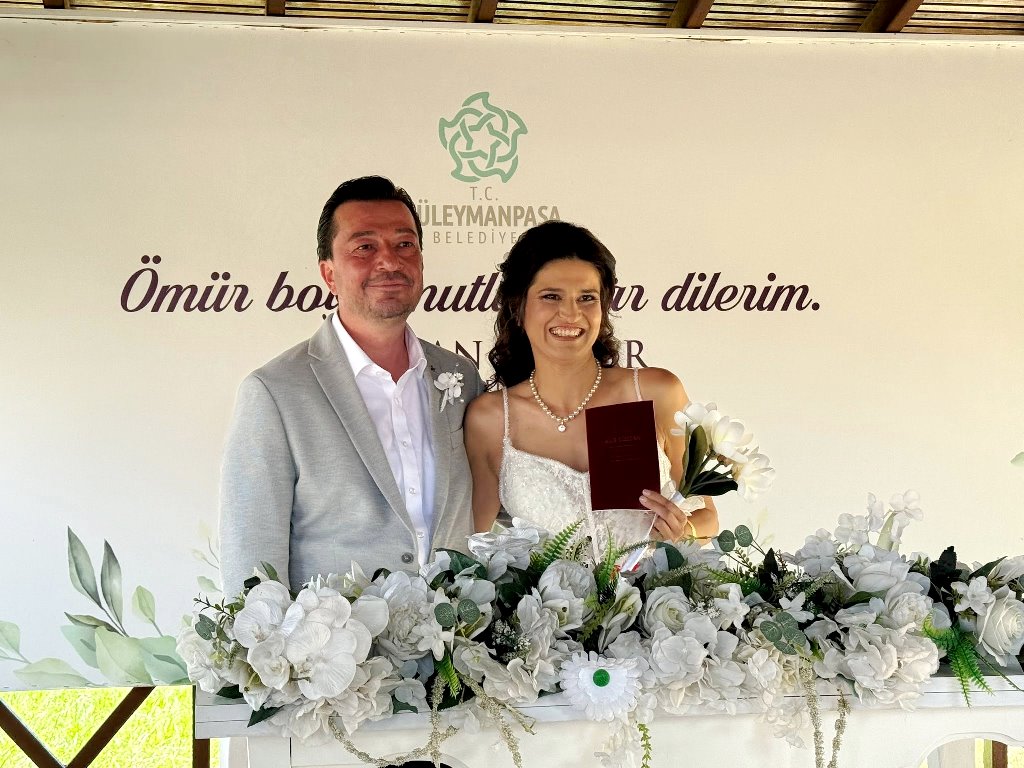 GAZETECİ ELÇİN YILDIRAL İLE OKTAY ÜLKER MUTLULUĞA “EVET” DEDİ