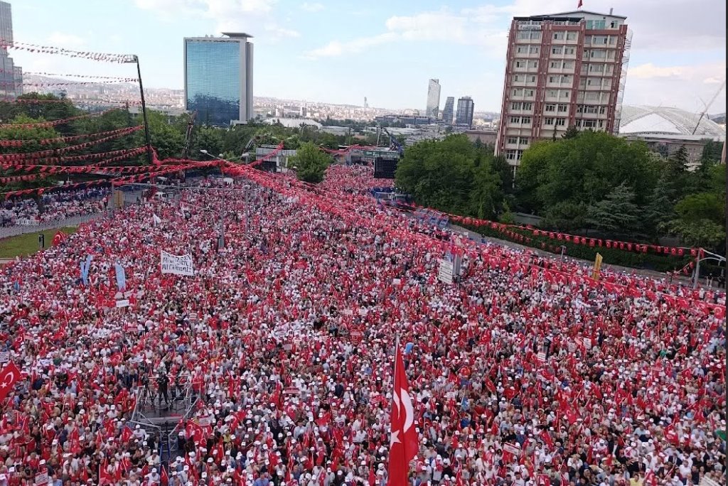 İYİ PARTİ TEKİRDAĞ İL BAŞKANI GÖKHAN METİNER’DEN TEKİRDAĞ TEŞKİLATINA “BAYRAK AÇIYORUM” TEŞEKKÜRÜ