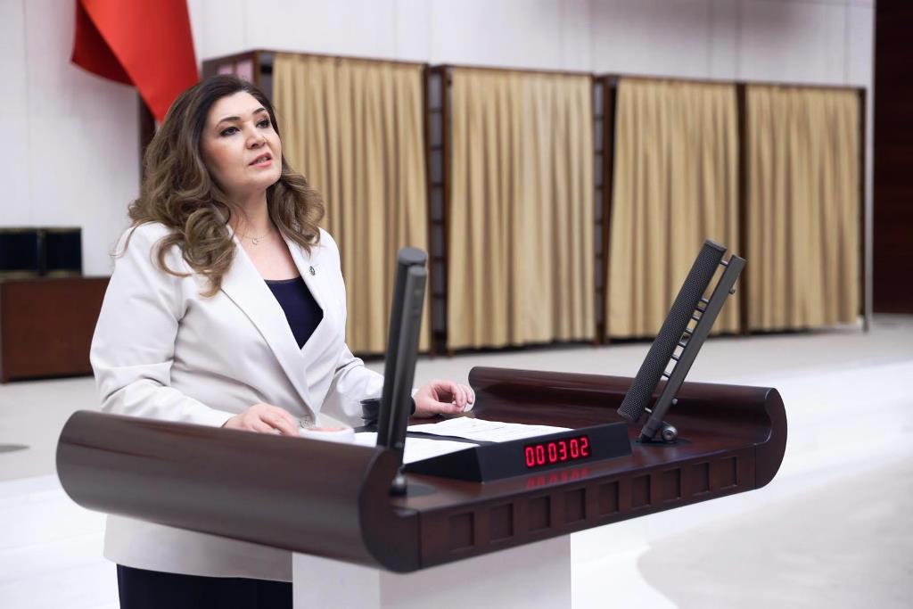 SELCAN TAŞÇI: “MİLYONLARCA ÇOCUK GÜVENLİ BAKIMDAN MAHRUM KALACAK”