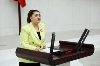 İYİ PARTİLİ SELCAN TAŞÇI’DAN BASIN İLAN KURUMU DÜZENLEMESİNE SERT TEPKİ: “BASIN BİATA ZORLANIYOR”