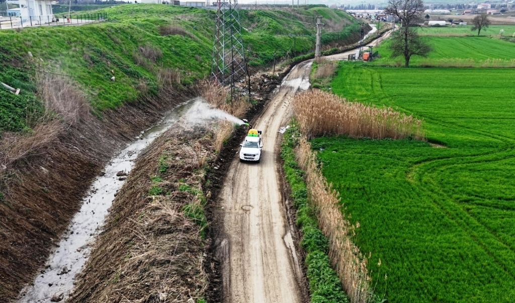 TEKİRDAĞ BÜYÜKŞEHİR BELEDİYESİ 5 BİN 208 NOKTADA SİNEK MÜCADELESİNİ SÜRDÜRÜYOR