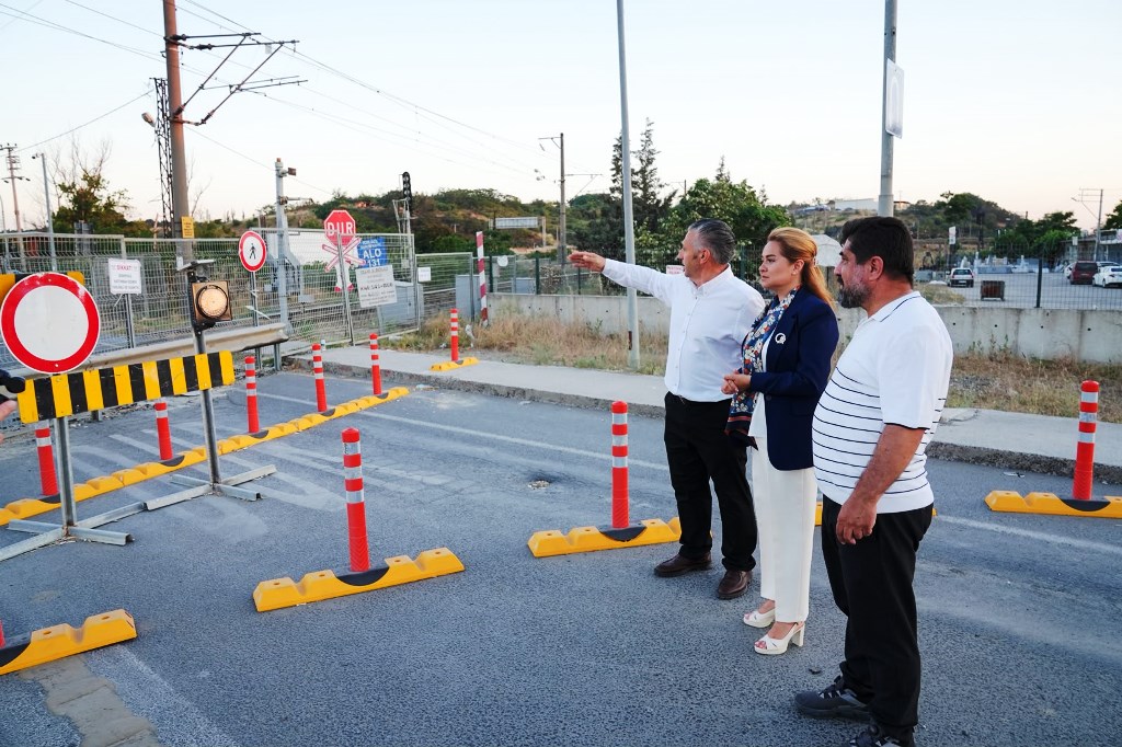 BAŞKAN MÜGE YILDIZ TOPAK: “VELİMEŞE’MİZİN SESİNE KULAK VERİN”