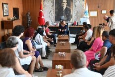 CANDAN YÜCEER HALK GÜNÜNDE VATANDAŞLARLA BULUŞTU