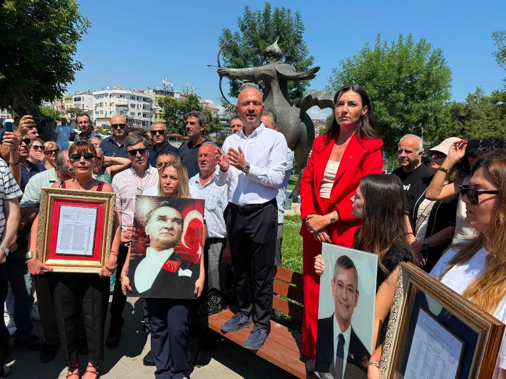 CHP’DE GÖREVDEN ALINAN İSİMLERDEN BİRLİK VE MÜCADELE VURGUSU