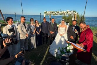 TEKİRDAĞ VALİLİĞİ BASIN BİRİMİNDE GÖREV YAPAN MESUT TOKUÇ KIZINI EVLENDİRDİ