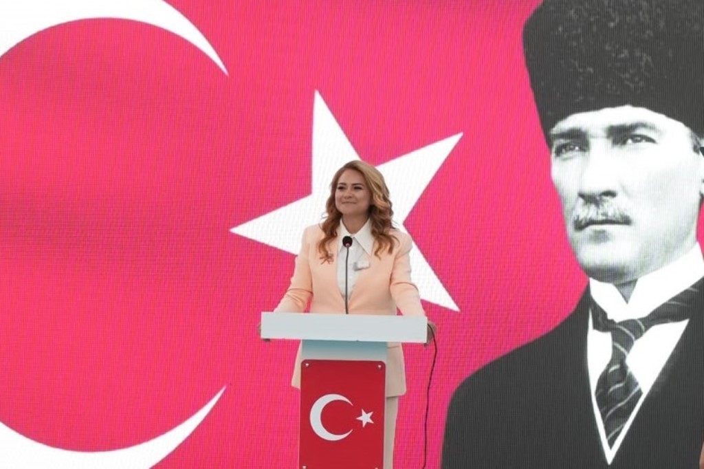 “VERDİĞİMİZ SÖZLERİ TUTMANIN GURURUNU HEP BİRLİKTE YAŞIYORUZ”