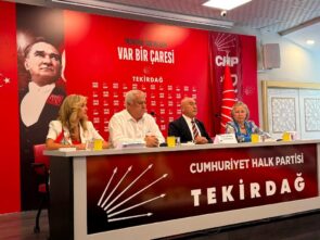 CHP’DE TEKİRDAĞ’DA PARTİ OKULU EĞİTİMİNDE YILDIRIM KAYA ÖRGÜTLE BULUŞTU
