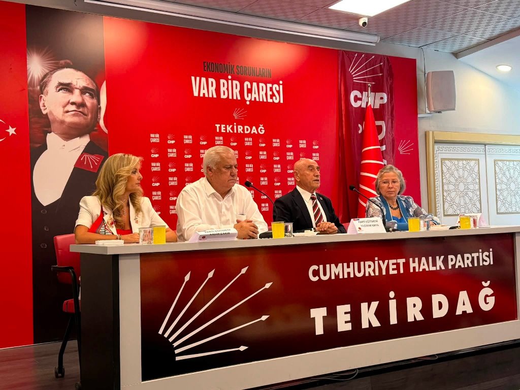 CHP’DE TEKİRDAĞ’DA PARTİ OKULU EĞİTİMİNDE YILDIRIM KAYA ÖRGÜTLE BULUŞTU