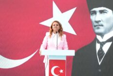 MÜGE BAŞKAN’DAN BİR MÜJDE DAHA: YEŞİLTEPE’NİN YILLARDIR BEKLEDİĞİ İMAR SORUNU ÇÖZÜLÜYOR!