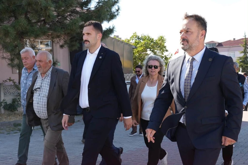 MHP TEKİRDAĞ İL BAŞKANI FURKAN BİÇER, SARAY’DA ESNAF VE VATANDAŞLARLA BİR ARAYA GELDİ
