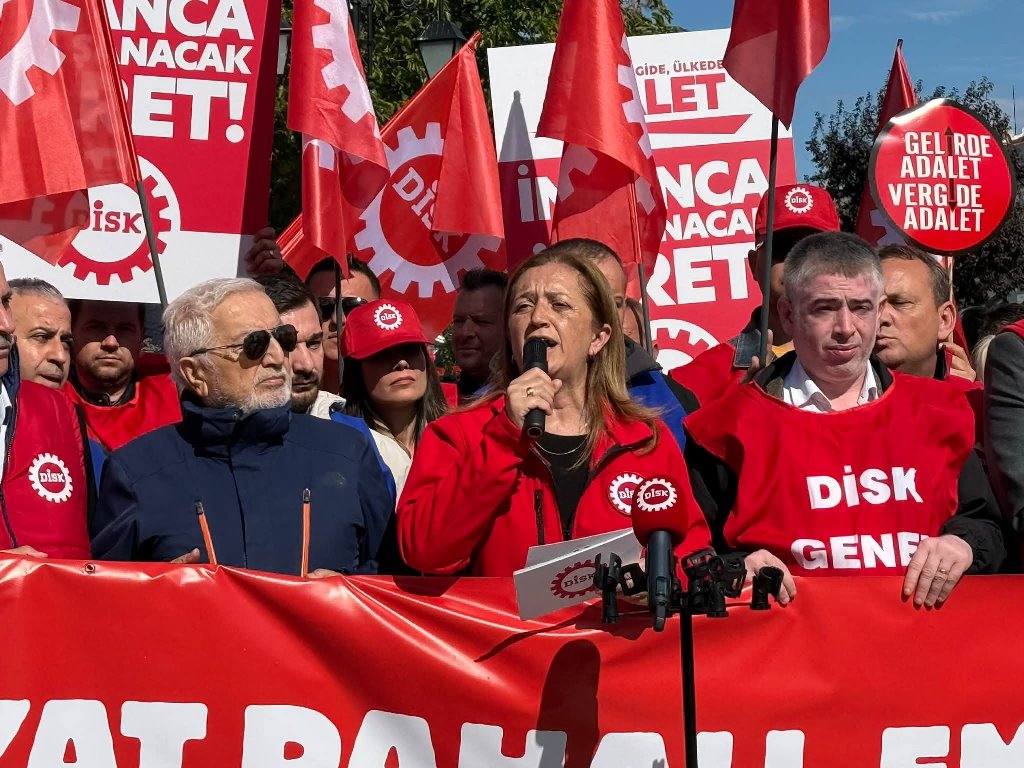 DİSK GENEL BAŞKANI ARZU ÇERKEZOĞLU TEKİRDAĞ’DAN SESLENDİ: “BİZ VARSAK UMUT VAR!”
