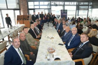 BAŞKAN MÜGE YILDIZ TOPAK ERGENE’NİN MUHTARLARI İLE BULUŞTU