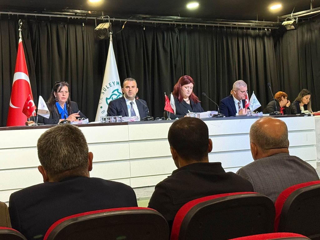 SÜLEYMANPAŞA BELEDİYE MECLİSİNDE GÜNDEM YOLLAR OLDU