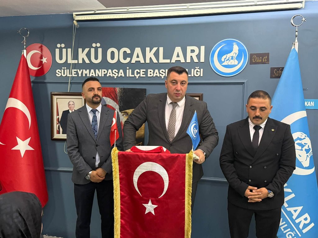 SÜLEYMANPAŞA ÜLKÜ OCAKLARI’NDA BAŞKAN MEHMET AYBUĞA GÖREVİ ALİCAN ULUKAYA’YA DEVRETTİ