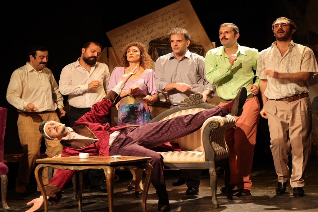 ŞEHİR TİYATROLARI YENİ SANAT SEZONUNU “RUMUZ GONCAGÜL” İLE AÇTI